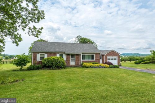 198 Oberholtzer Rd, Gilbertsville, PA 19525-8620