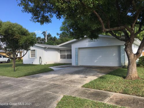 2533 Riviera Dr, Titusville, FL 32780-5145