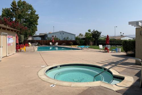 1085 Tasman Dr, Sunnyvale CA  94089-5001 exterior