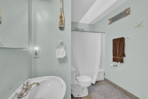 200 Juniper St, Vacaville CA 95688-2736 exterior