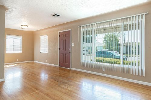 609 Dot Way, Manteca CA  95336-5808 exterior