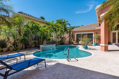 16065 Bristol Isle Way, Delray Beach, FL 33446-2378
