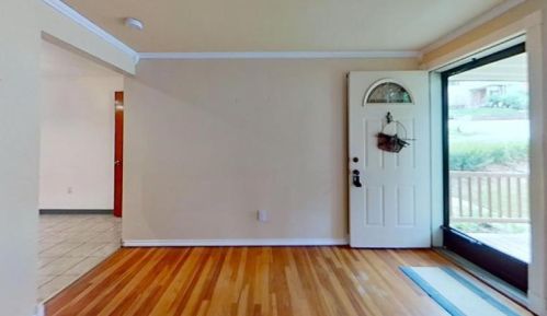 210 Northmont Dr, Verona PA  15147-2950 exterior