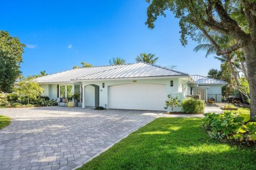 902 Lake Shore Dr, Delray Beach, FL 33444-1726