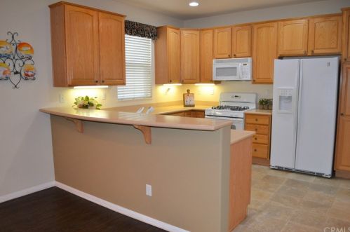 980 Blackhawk Dr, Beaumont, CA 92223-8516
