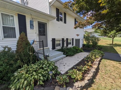 18 Pocatello Rd, Middletown, NY 10940-6609