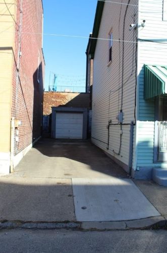 1321 Sarah St, Pittsburgh, PA 15203-1516