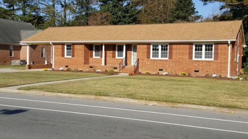 1207 Red Banks Rd, Greenville, NC 27858-5302