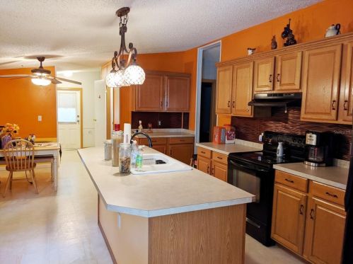 19836 111th Ave, Inglis, FL 34449-3842