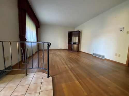 224 Meadow St, Ford City, PA 16226-1722