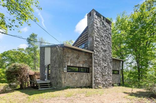 39 Lakeview Dr, Whaley Lake NY  12531-5532 exterior