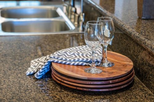 1545 Windshore Way, Oxnard CA  93035-1406 exterior