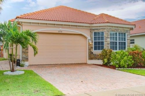 2250 Padova St, Fort Pierce, FL 34986-4376