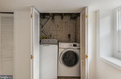 2296 Champlain St, Washington DC 20009 exterior