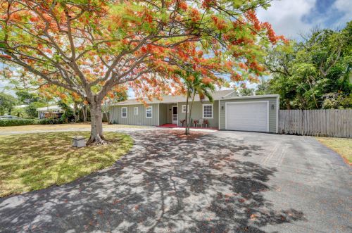 218 Seacrest Cir, Delray Beach, FL 33444-4239