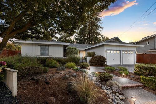 2612 Tamarisk Ct, Santa Rosa CA  95405-8413 exterior