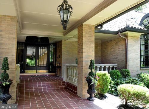 541 College Ave, Haverford PA  19041-1010 exterior