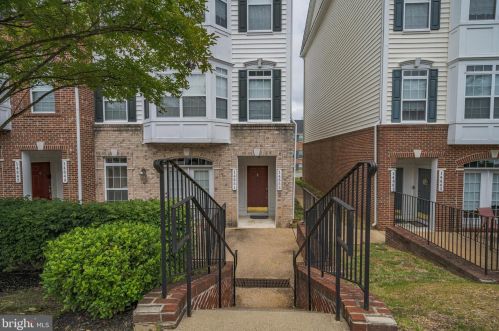 14853 Cloverdale Rd, Woodbridge VA  22193-1770 exterior