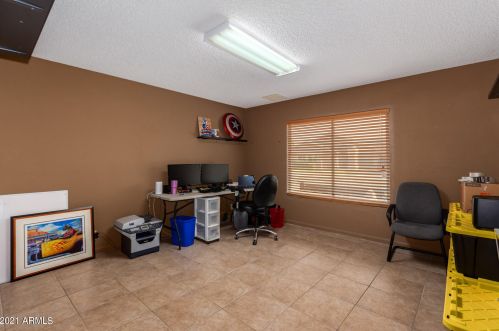 8828 Peck Dr, Glendale AZ  85301-4918 exterior