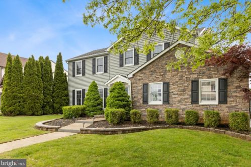 20 Hedgerow Dr, Fairless Hills PA  19030-4022 exterior