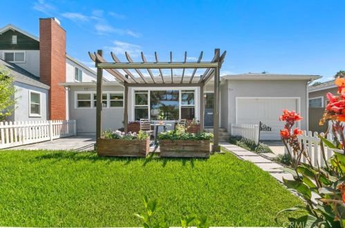3434 Lemon Ave, Long Beach, CA 90807-4718