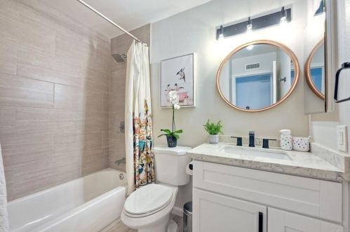 215 Village Run, Encinitas CA  92024-3056 exterior