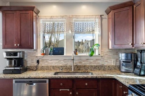 3 Griswold Ct, United States Coast Guard Ac CT  06320-5209 exterior