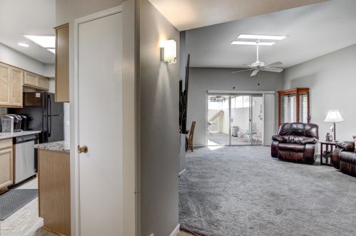 10947 Coggins Dr, Sun City AZ  85351-3346 exterior