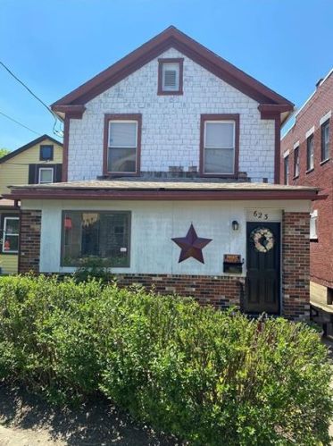 623 Duss Ave, Ambridge, PA 15003-2023