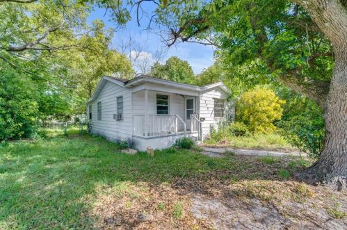 2201 Dolarway St, Sanford, FL 32771-7040