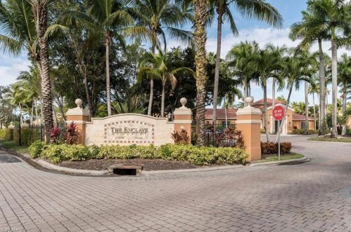 1220 Wildwood Lakes Blvd, Naples FL  34104-7476 exterior