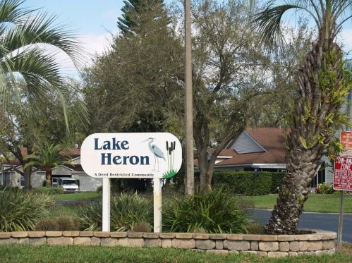 1647 Lake Heron Dr, Lutz, FL 33549-8747