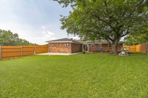 369 Heirloom Dr, Fort Worth, TX 76134-3950
