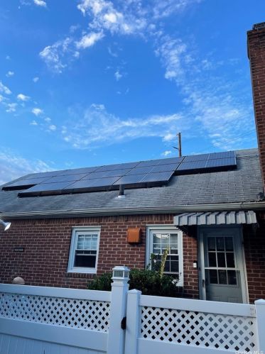 690 Tulip Ave, Floral Park, NY 11001-3754