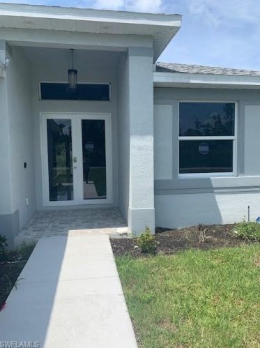 2881 30th Ave, Naples, FL 34117-8908