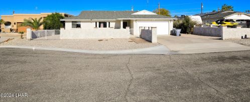 2855 Swanee Ln, Lake Havasu City, AZ 86403-6047
