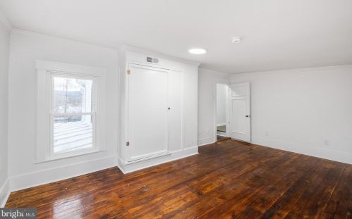 218 Commerce St, Woodstock VA  22664-1228 exterior