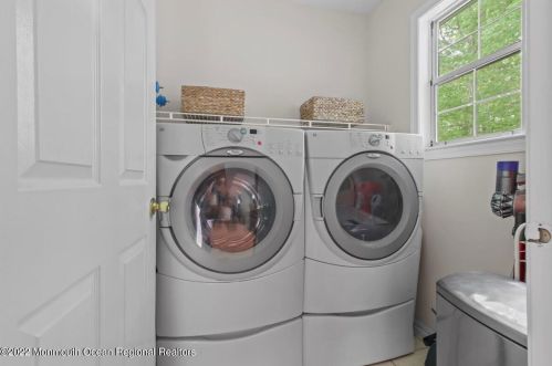 58 Arbor Dr, Wall Township NJ 07731-3080 exterior