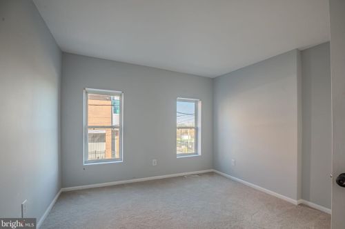 542 12th St, Wilmington DE  19801-4004 exterior