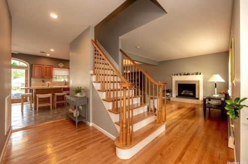 59 Reilly St, West Islip NY  11795-1044 exterior