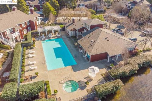 55 Bayside Ct, Richmond CA  94804-7443 exterior