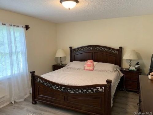 15 Cooke Ln, Monticello NY  12701-7112 exterior