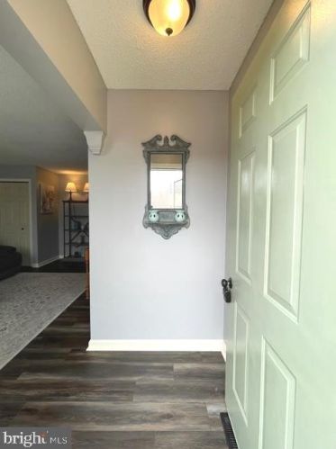 29 Johns Dr, West Enola PA  17025-2694 exterior