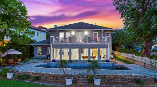 355 Brightwaters Blvd, Saint Petersburg, FL 33704-3709