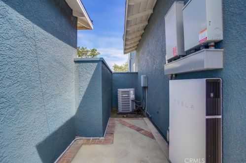 3753 Snowden Ave, Long Beach CA  90808-2226 exterior