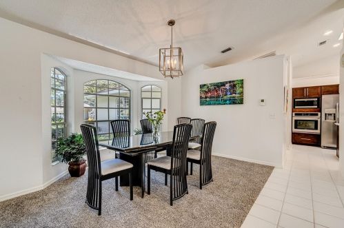 963 Ridgewood Ter, Tarpon Springs FL  34689-2622 exterior