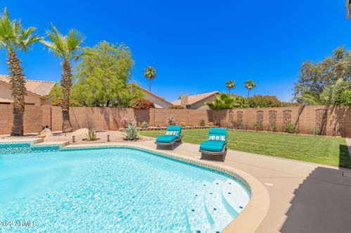 6782 Shannon St, Chandler, AZ 85226-1680