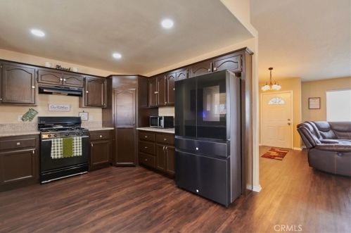 12321 Georgia Ct, Victorville CA  92392-7470 exterior