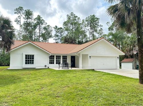 4580 1st Ave, Naples FL  34119-2651 exterior