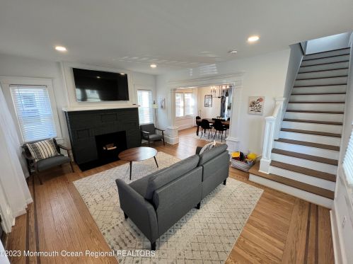 917 4th Ave, Tinton Falls, NJ 07712-5017
